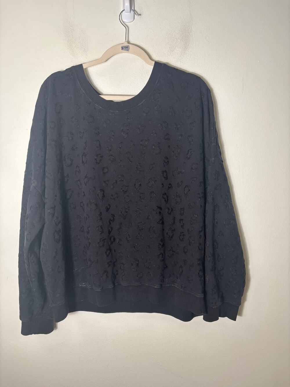 Z Supply black Cheetah Print Sweatshirt Sz XL